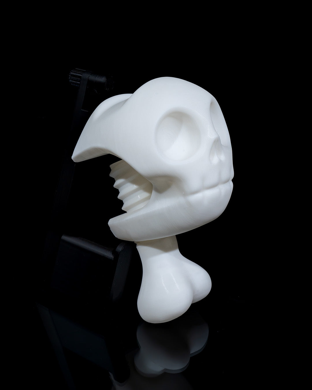 1935 - Skull Vise Headphone Holder