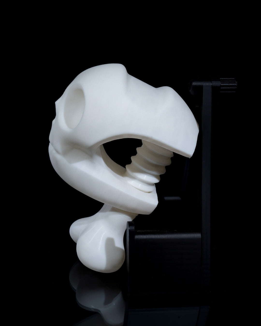 1935 - Skull Vise Headphone Holder