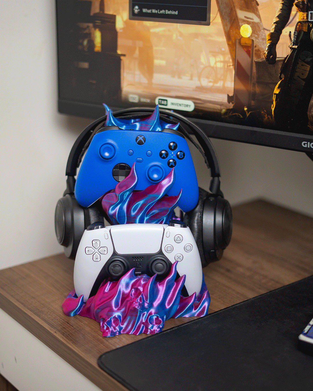 3803 - Spellcaster’s Stash - Headphone & Controller Holder