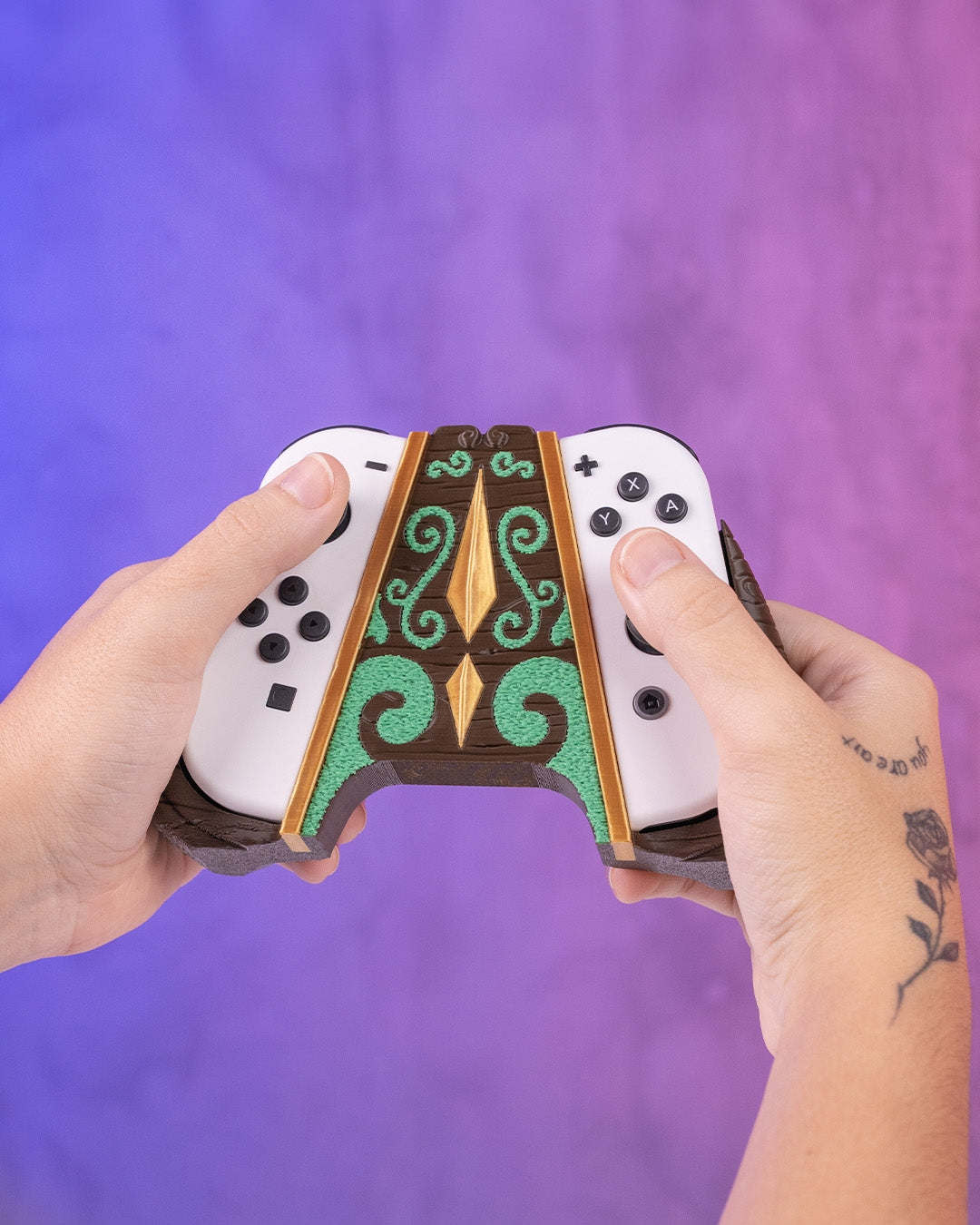2757 - Wooden Relic Dual Controller Grip