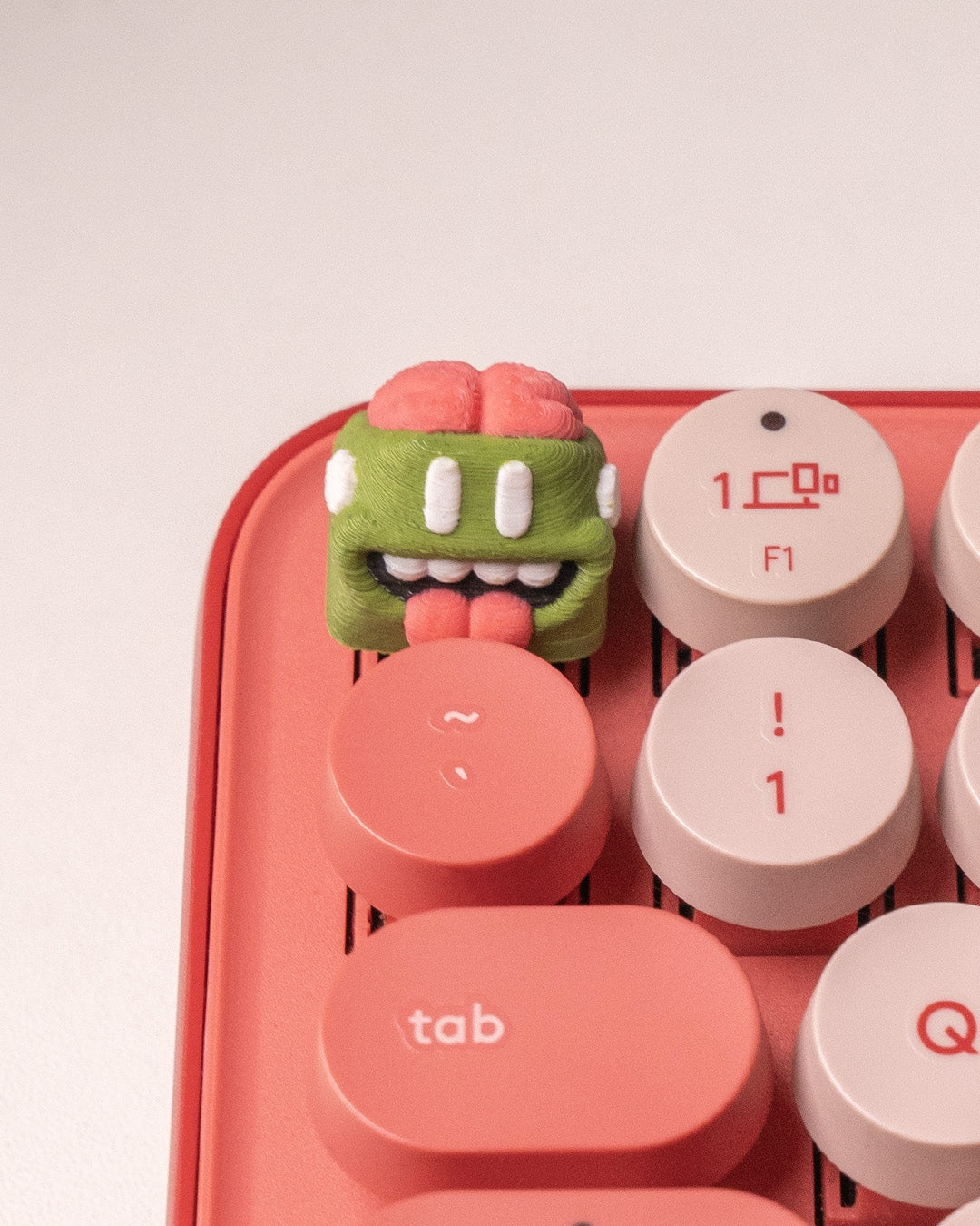 2213 - Zombeycap Halloween Keycap